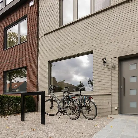 Hébergement de vacances Sky & - Free Parking - Free Bikes - Evcharging